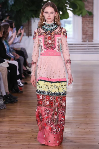 Look 64